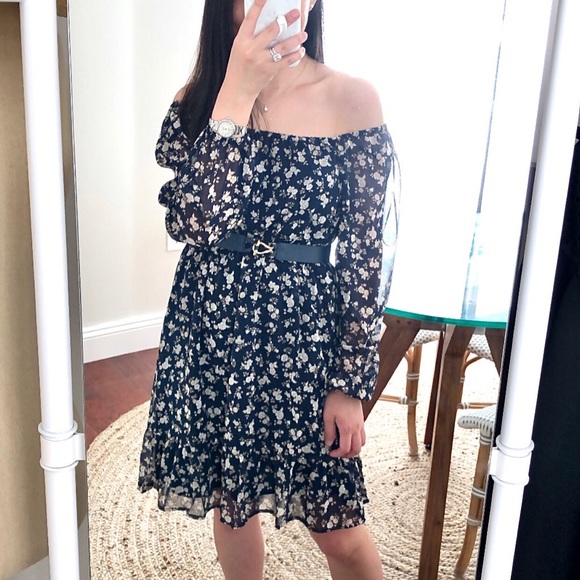 Banana Republic Factory long sleeve square neck fit and flare dress - Picture 10 of 10